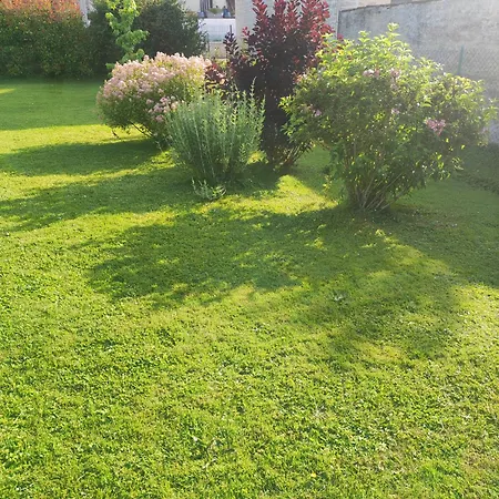 Le Jardin D'annie D'hotes Bed & Breakfast
